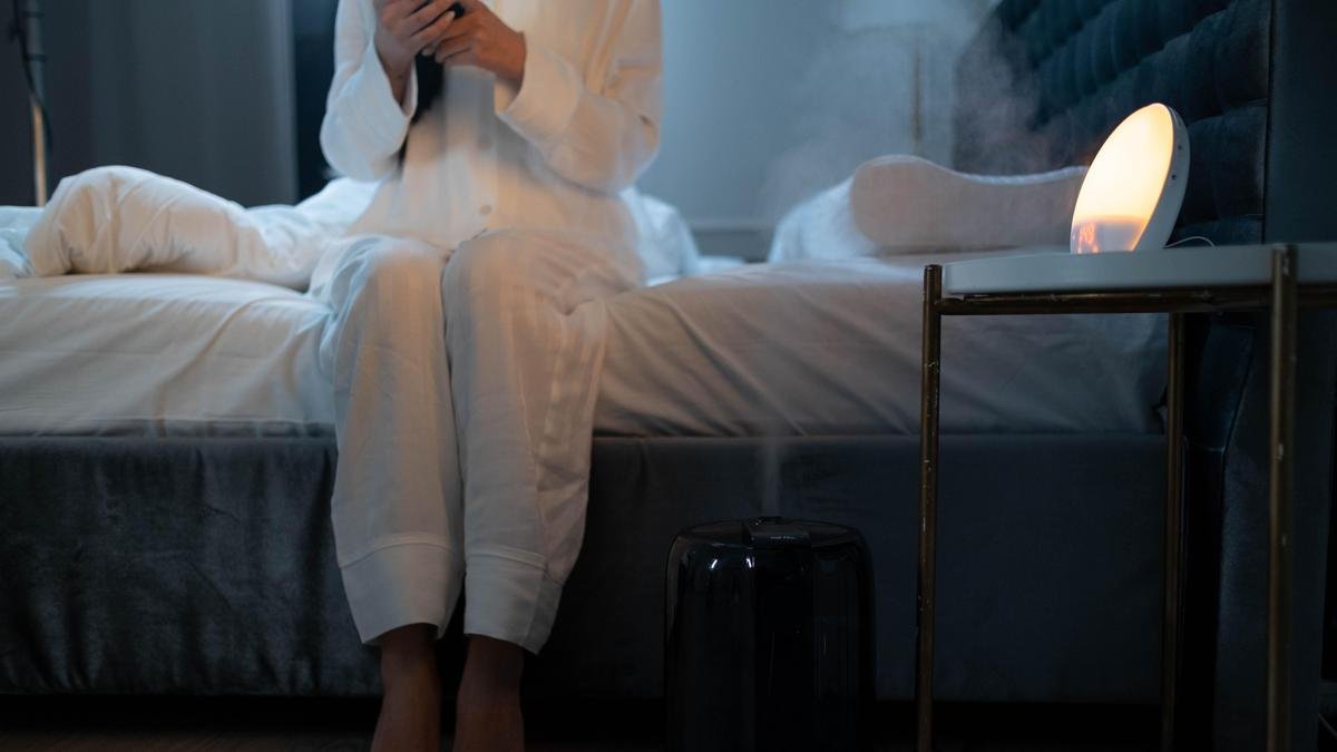 Vyplatí se nechat topení v noci zapnuté, když venku mrzne?