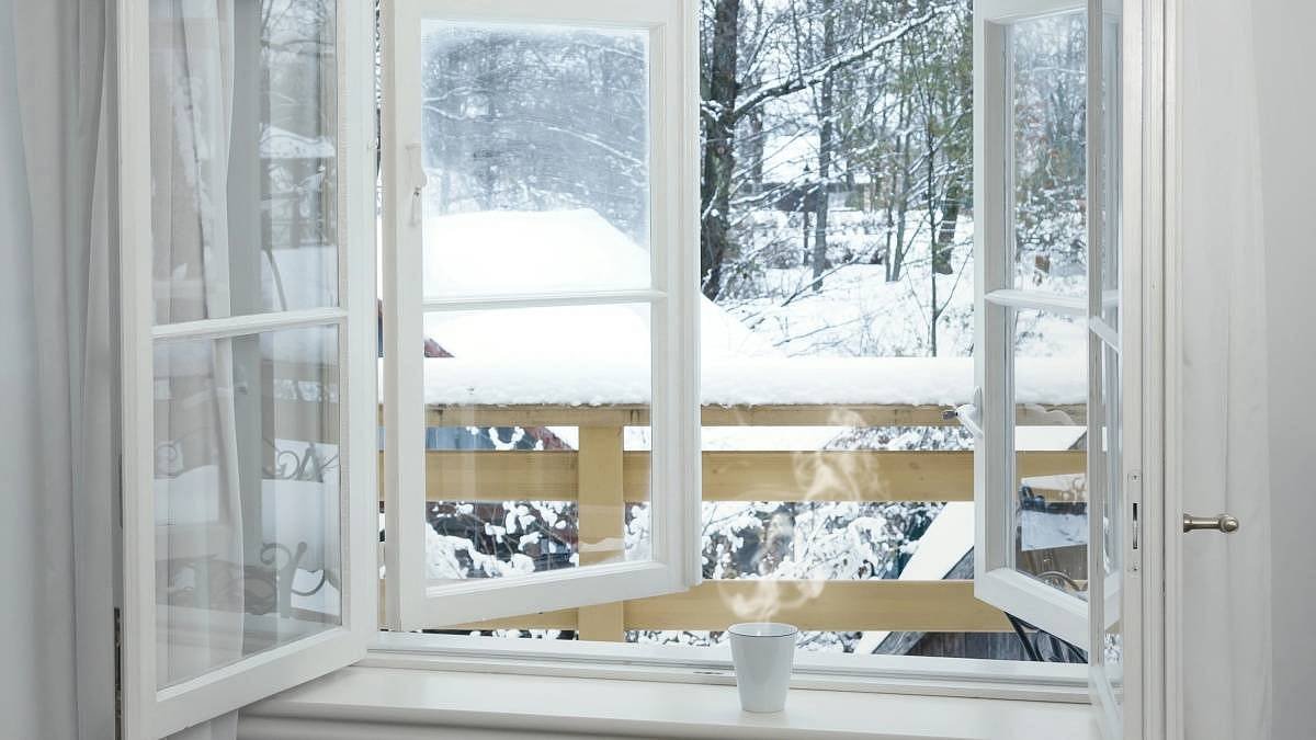 Lékař vysvětlil, jak dlouho v zimě větrat, aby byl vzduch v bytě čerstvý