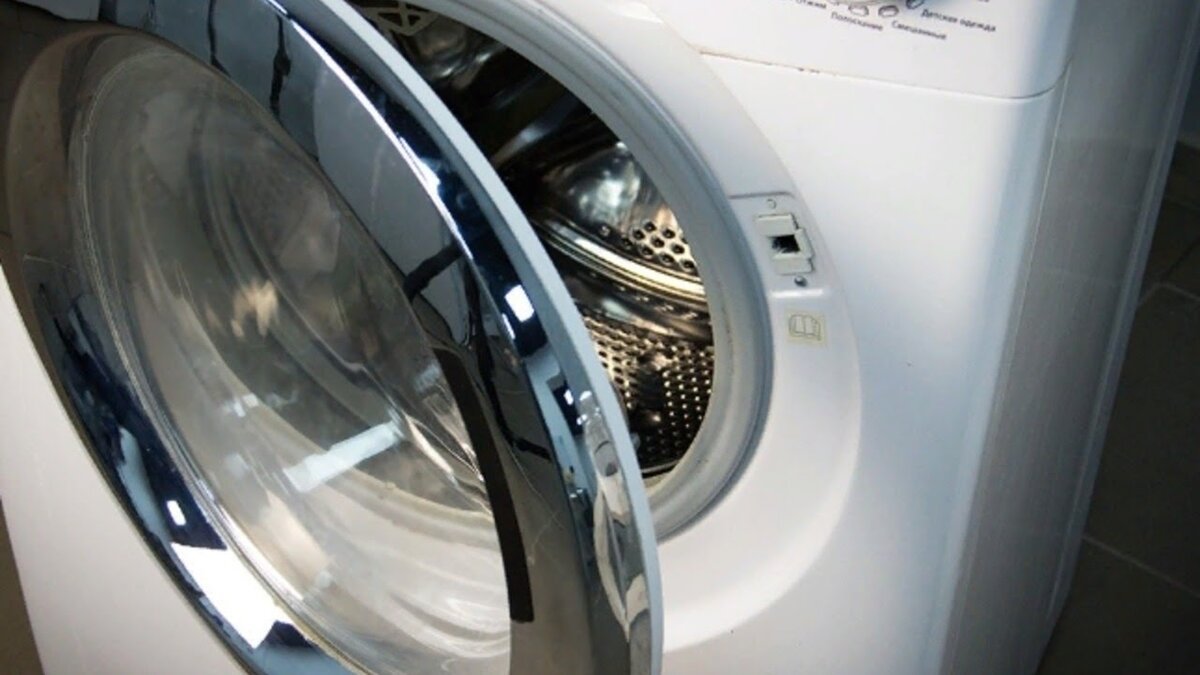 Proč byste nikdy neměli nechávat dvířka pračky otevřená – tohle by měl vědět každý