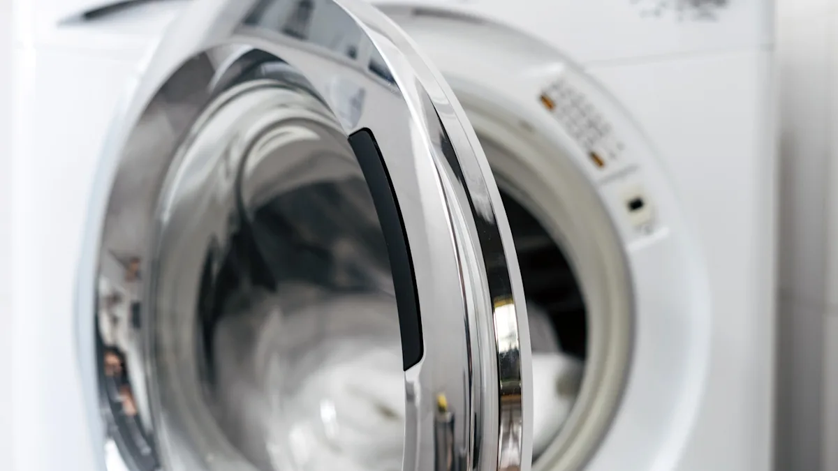 Proč nenechávat dvířka pračky otevřená příliš dlouho