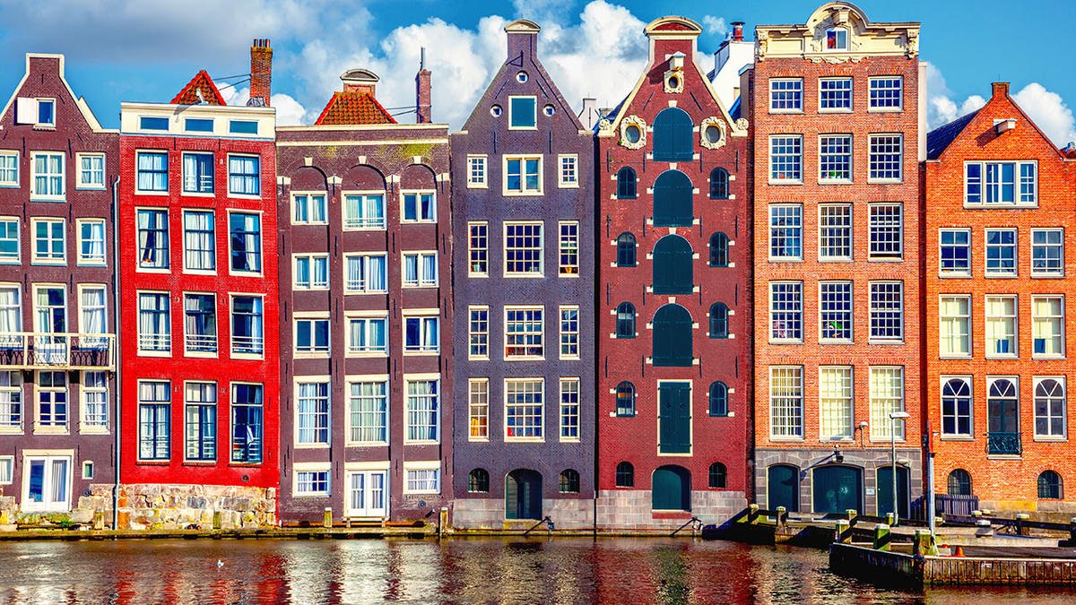 Proč Nizozemci nedávají na okna okenice a nezatahují závěsy Odpověď je překvapivá