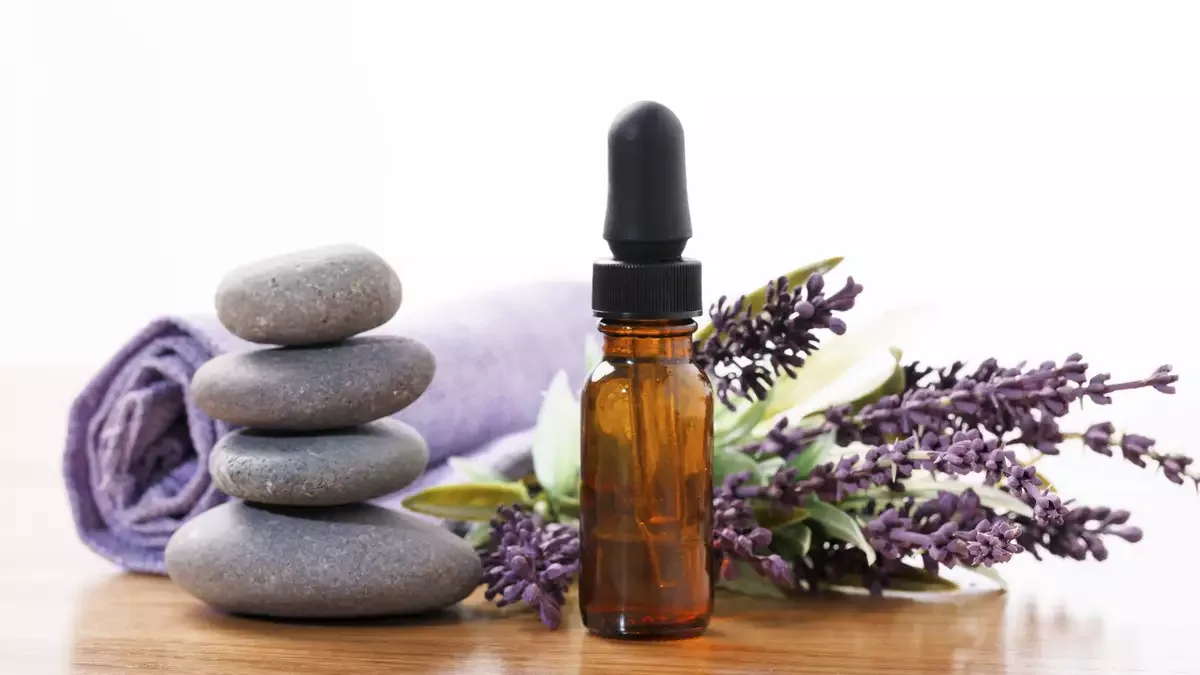 Dvě kapky do vody na vytírání a doma bude svěže, vůně vydrží několik dní 2 Dvě kapky do vody na vytírání a doma bude svěže, vůně vydrží několik dní