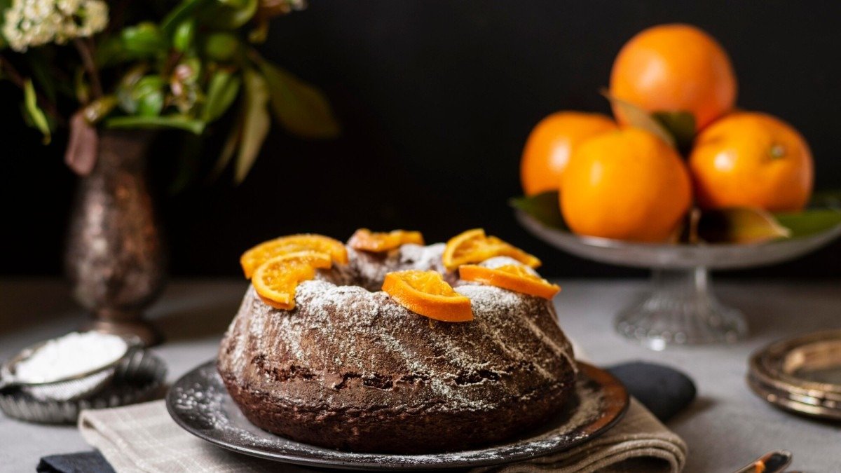 Starý recept, zlatavá barva a královská chuť: co dělá z dortu „14 karátů“ neodolatelný fenomén