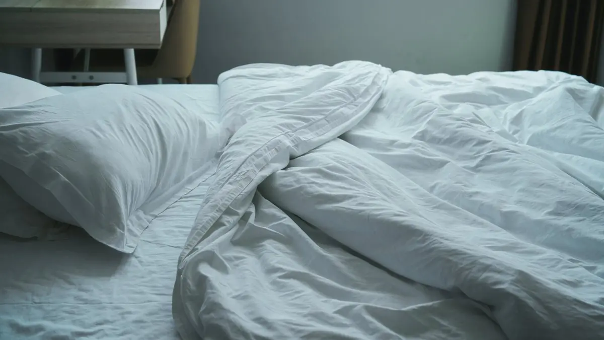 Proč se v českých domácnostech nedoporučuje měnit ložní prádlo striktně každý týden