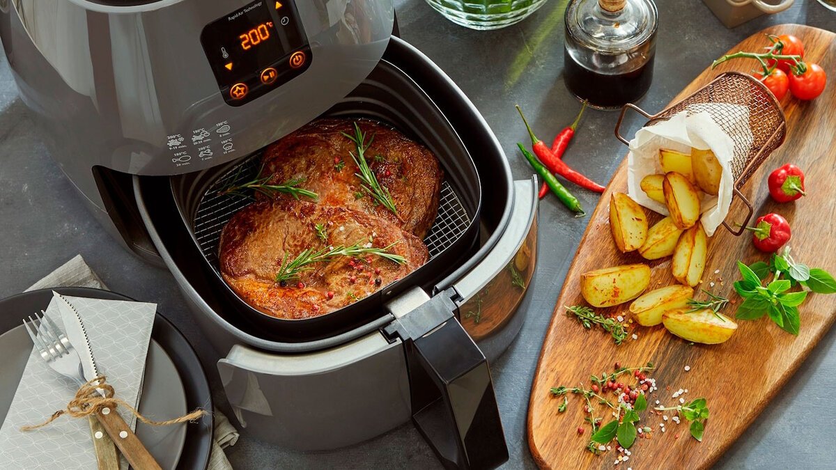 Sbohem, mikrovlnko: domácnosti přecházejí na rychlejší a „čistší“ zařízení, které mění návyky při vaření