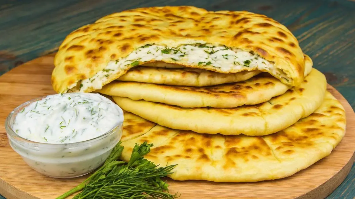 Recept na placky s kaškavalem a balkánským sýrem