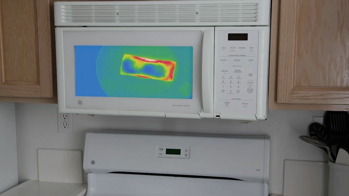 Mikrovlnná trouba a zdraví: onkolog vysvětluje účinky nejpoužívanějšího domácího spotřebiče