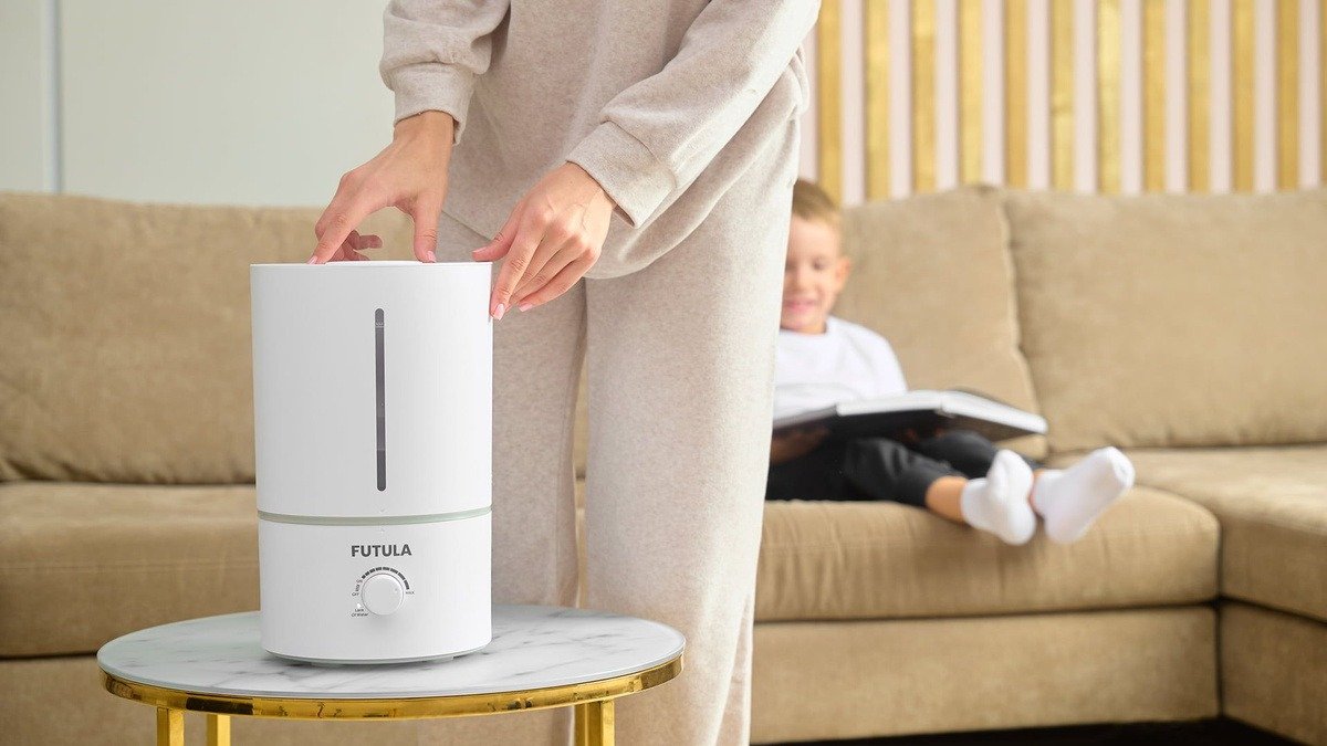 Proč se v Česku v zimě dává na radiátor hrnek s vodou Jednoduché gesto s viditelným efektem