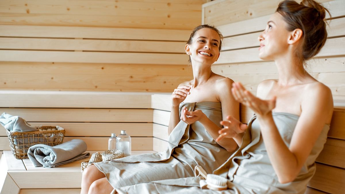 Tento zvyk v sauně způsobuje nepříjemný zápach a profesionální uklízeč to pozná hned
