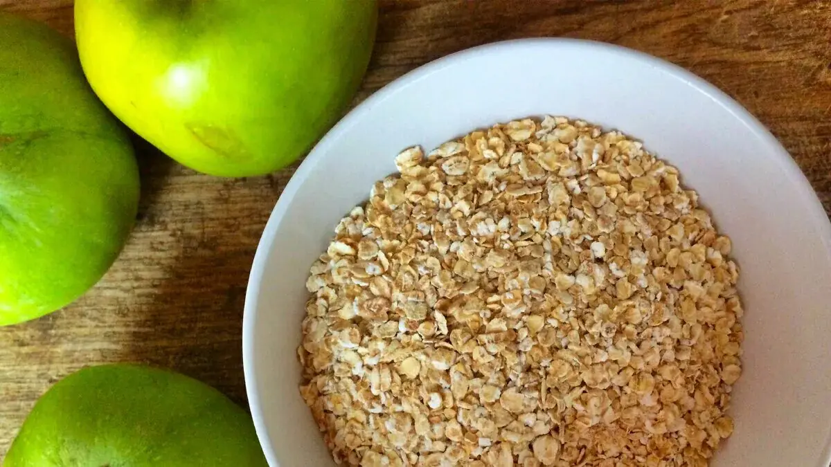 Jablka, jogurt a ovesné vločky! Peču jemný ovocný chléb. Vláčný jako bábovka a zdravý jako snídaně