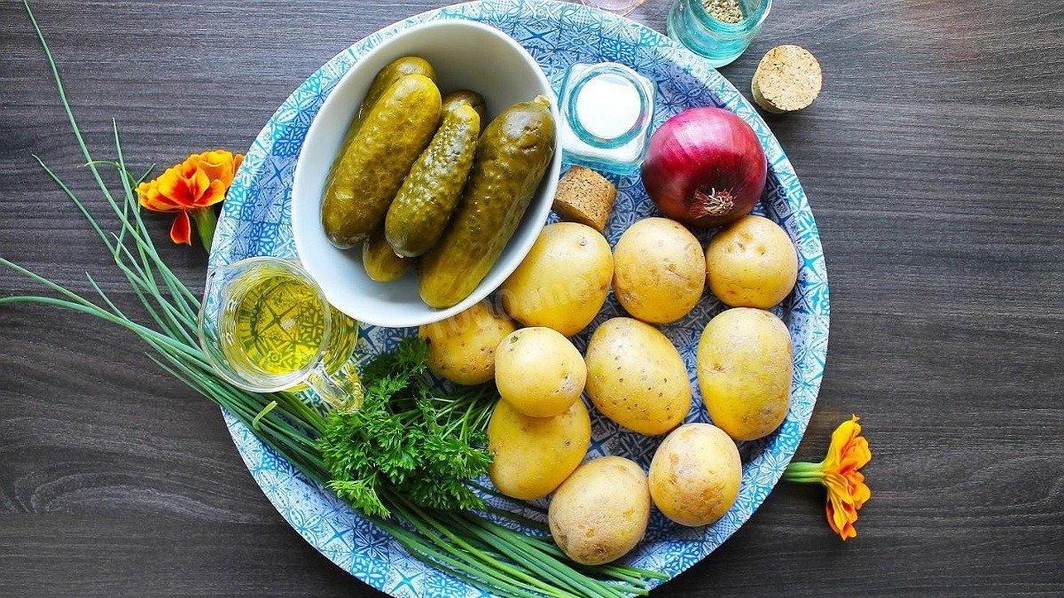 Bramborový salát, který jíš bez výčitek – s jogurtem místo majonézy a s ideální strukturou