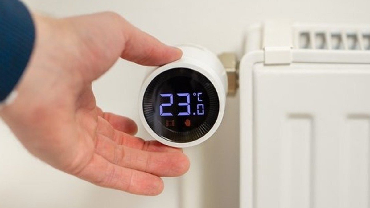 Temperatura, na kterou nastavit termostat, když jsou venku minusové teploty — ve dne i v noci