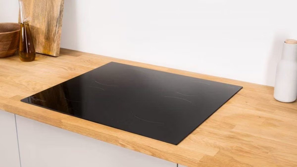 Tiché zmizení černé skleněné desky