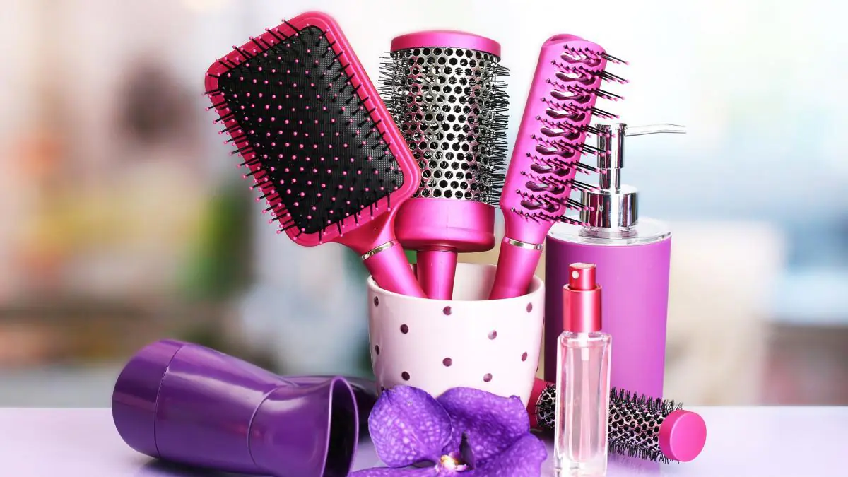 8 chytrých způsobů, jak využít starou vázu k úklidu a organizaci koupelny