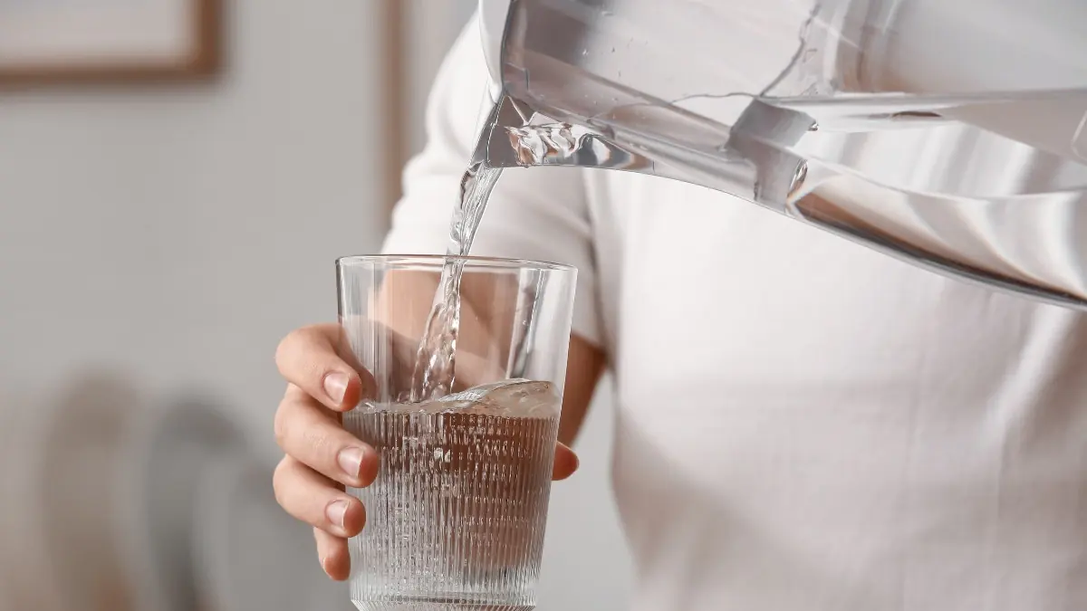 Považujete filtrační džbán za zdravou volbu? Odbornice upozorňuje na málo známý problém