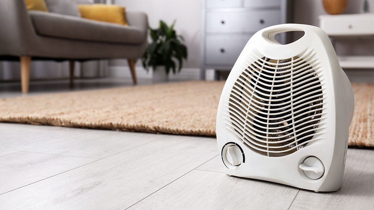 V českých domácnostech se v zimě stále častěji doporučuje jeden praktický spotřebič „zahřeje, šetří elektřinu a v koupelně už není plíseň“