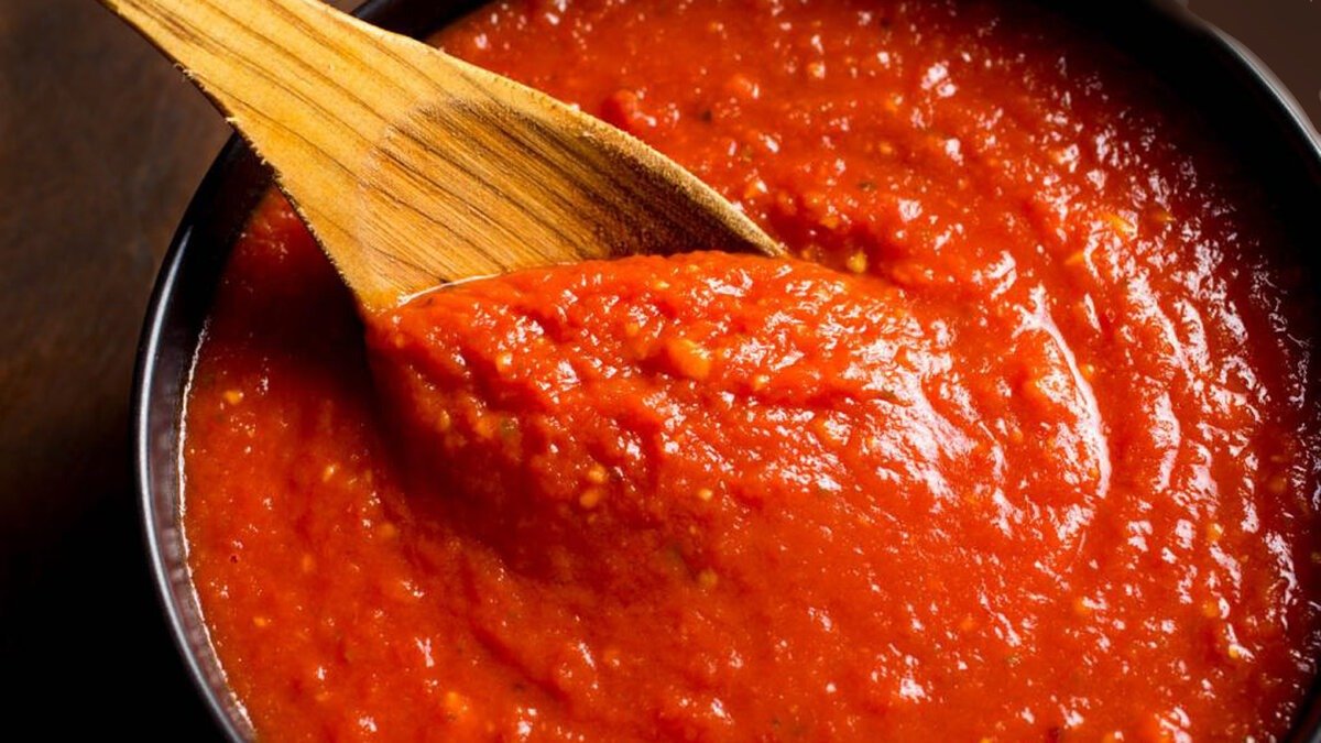 Co se stane, když vaříte rajčatovou omáčku méně než hodinu: pravda, kterou italské babičky skrývají