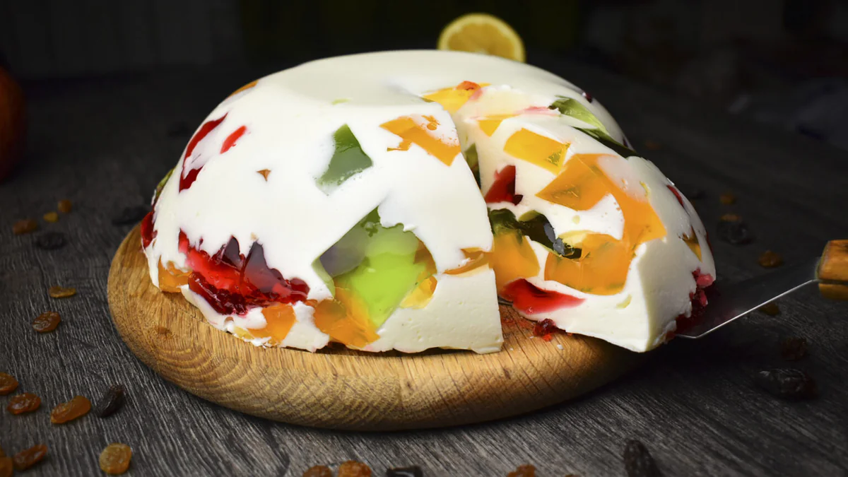 Vezmu zakysanou smetanu a želatinu a za pár hodin je hotový dort „Rozbité sklo“ Efektní dezert bez pečení