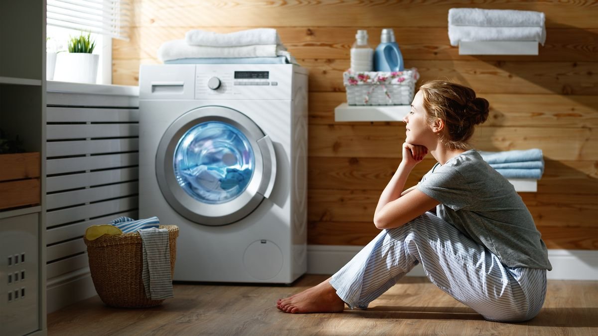 Vhodná doba pro používání pračky, aby se zbytečně neplýtvalo elektřinou