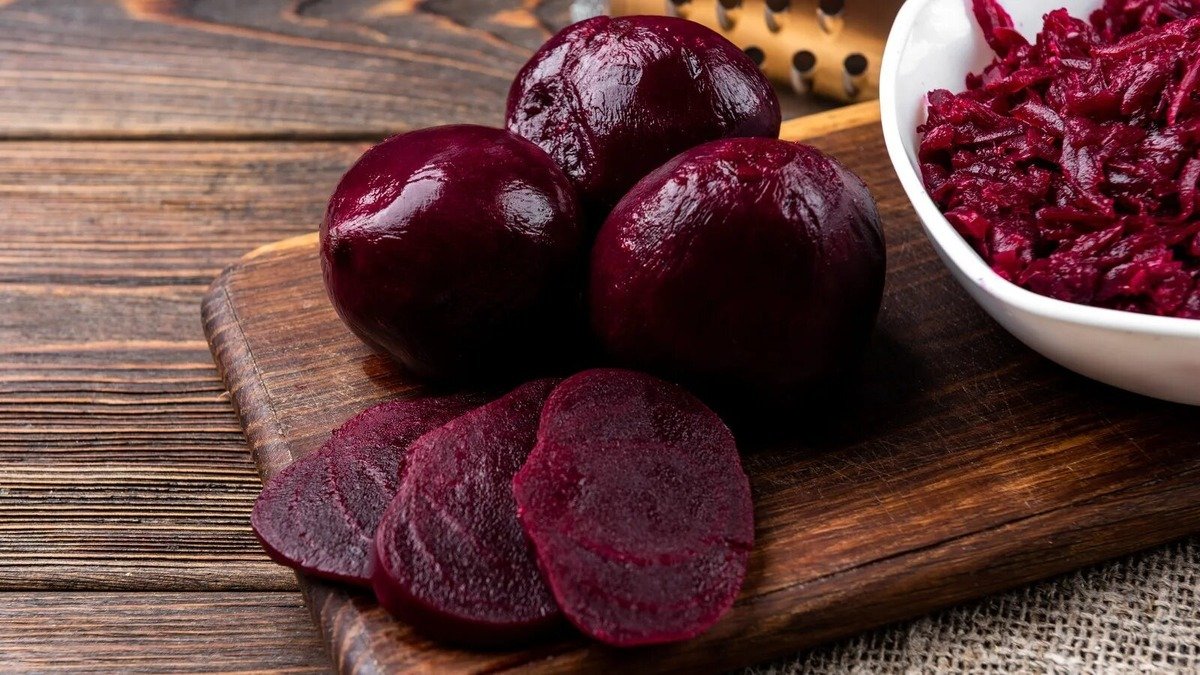 Řepu teď vařím vždycky v sáčku a nechápu proč jsem to neznala dřív. Za 25 minut je hotovo