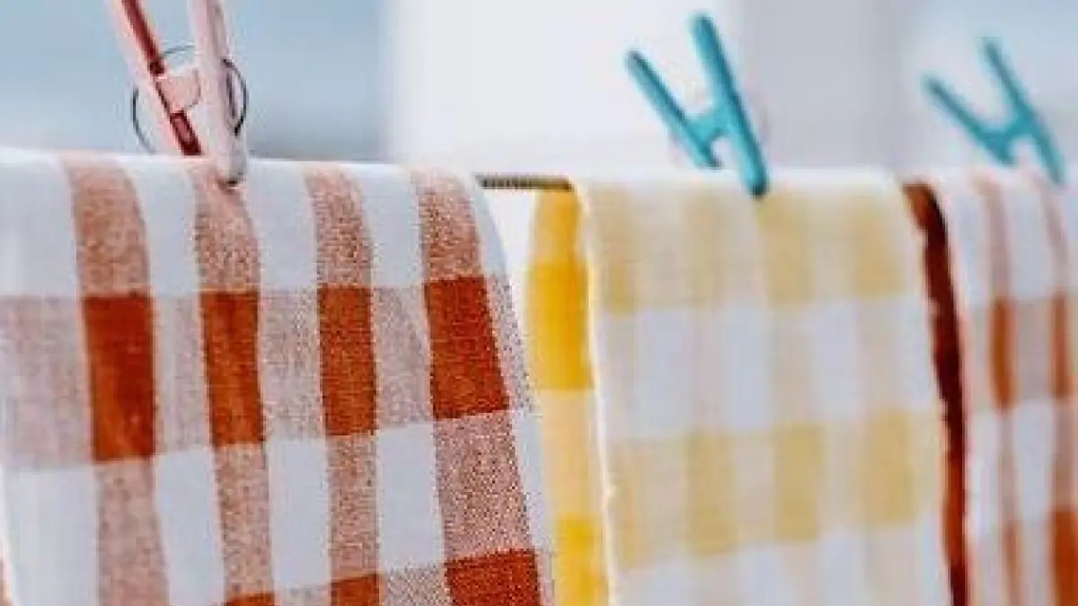 Večer namočím kuchyňské utěrky a chňapky do tohoto a ráno je vytáhnu oslnivě čisté: zmizí i letitá mastnota a připáleniny