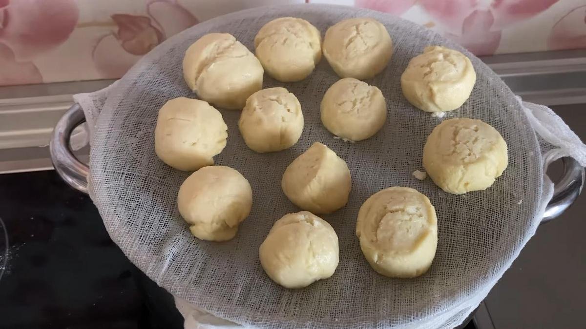 Tajemství nadýchaných a měkkých knedlíčků do polévky. Nepotřebujete žádné další ingredience — jde jen o techniku