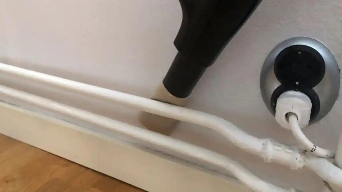 Prosím, zkuste přiložit roličku od toaletního papíru k „okenímu rámu“… proč jsem o téhle skvělé věci nevěděl