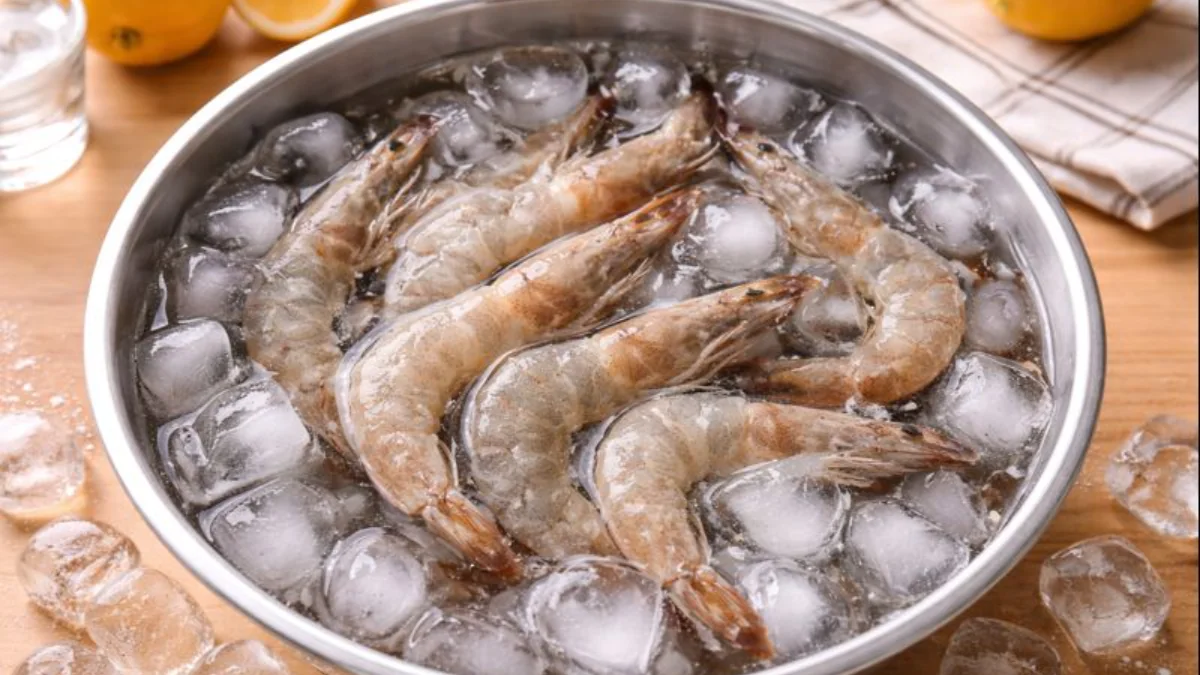 Jak „propláchnout krevety“, aby byly čerstvé, pružné a bez zápachu: jednoduché restauranční tajemství