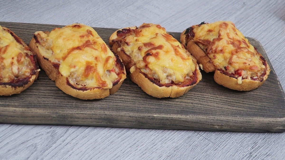 Chlebíčky s mletým masem jsou klasika, která se vždy povede