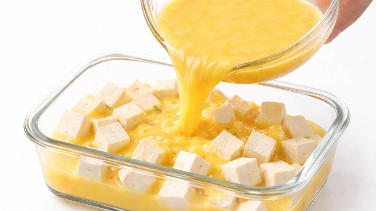 Zkuste jen přelít tofu „vaječnou směsí“ a rodina řekne „Proč jsi to neudělala už dřív“