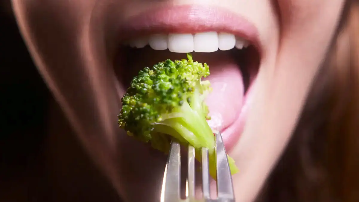 Stále blanšírujete brokolici v horké vodě? Odborník učí nový způsob přípravy, který je aromatičtější, sladší a zachová živiny