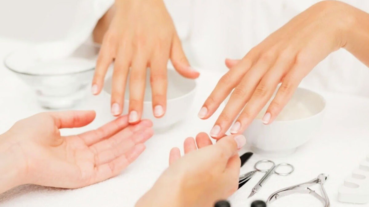 Je trend gelových laků u konce? Byly odhaleny tři nové techniky manikúr 3 Je trend gelových laků u konce? Byly odhaleny tři nové techniky manikúr