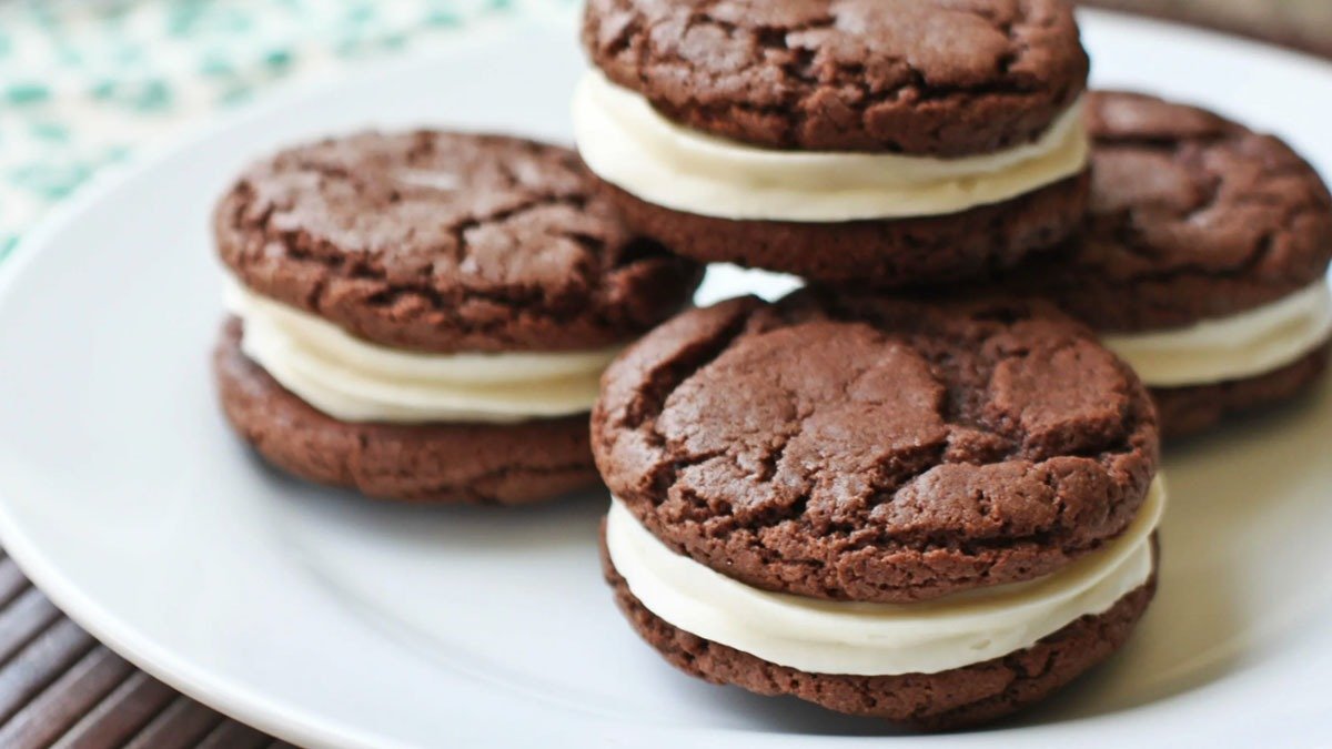 Čokoládové koláčky s mascarpone krémem: nebeské domácí whoopie pie