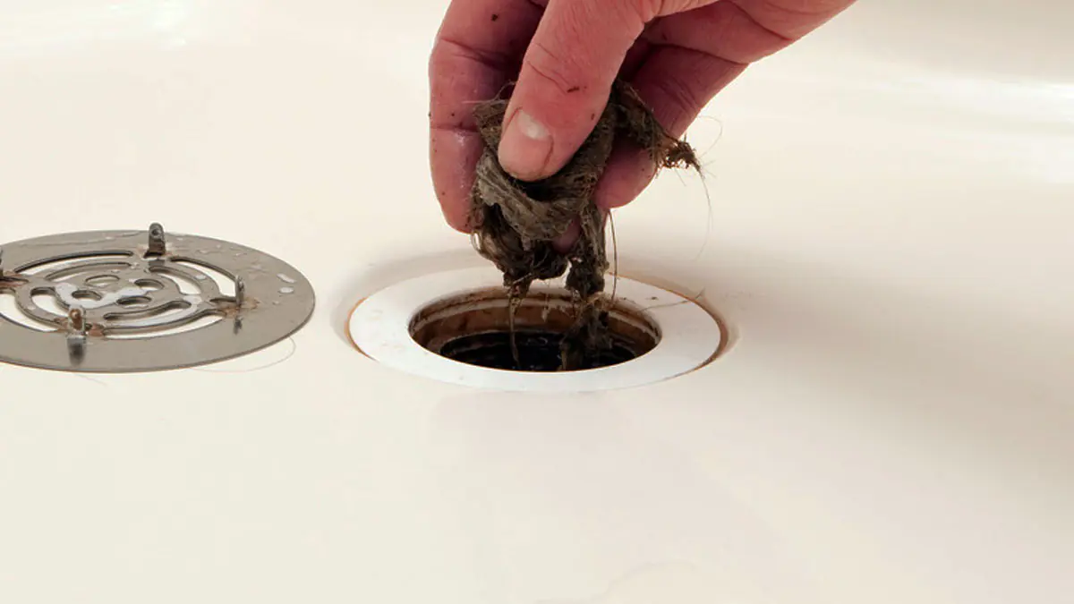 Ani ocet, ani chemikálie – tato metoda uvolní ucpané potrubí 2 Ani ocet, ani chemikálie – tato metoda uvolní ucpané potrubí