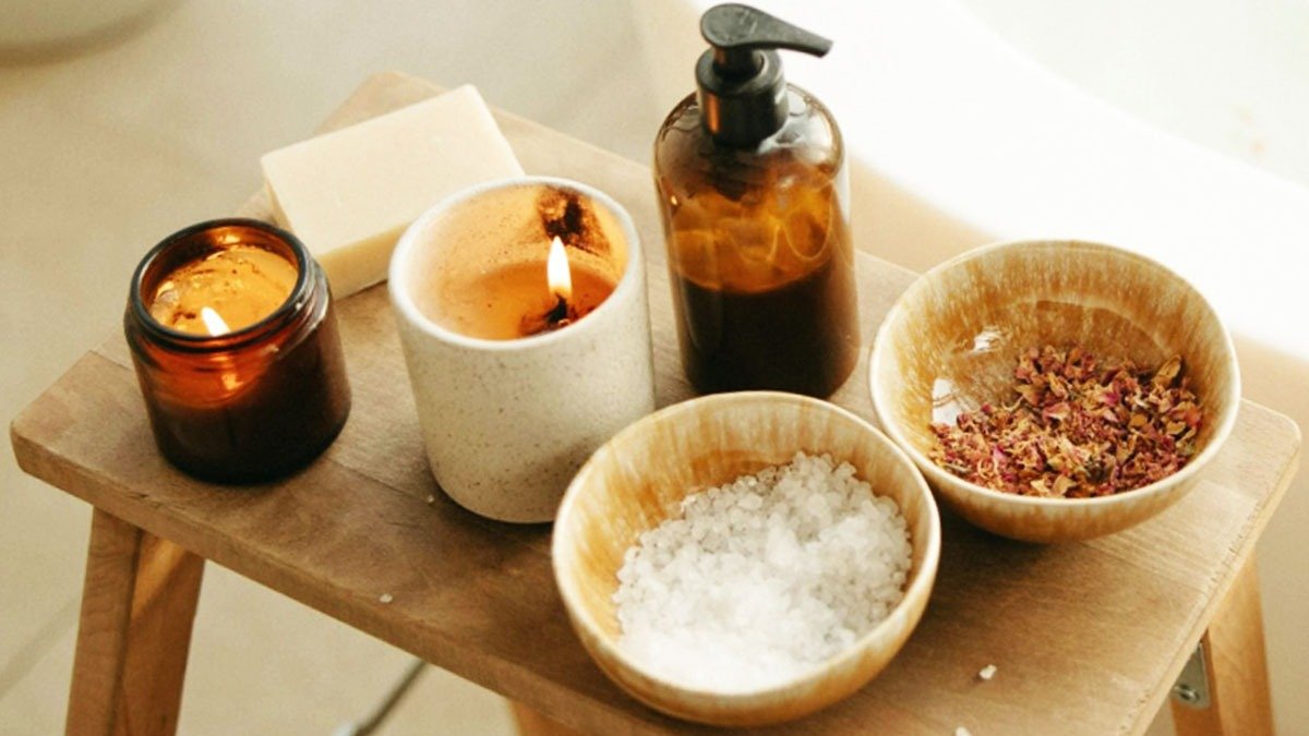 Nalévám to do sklenice a dávám do koupelny Je to levné a voní to jako parfumerie