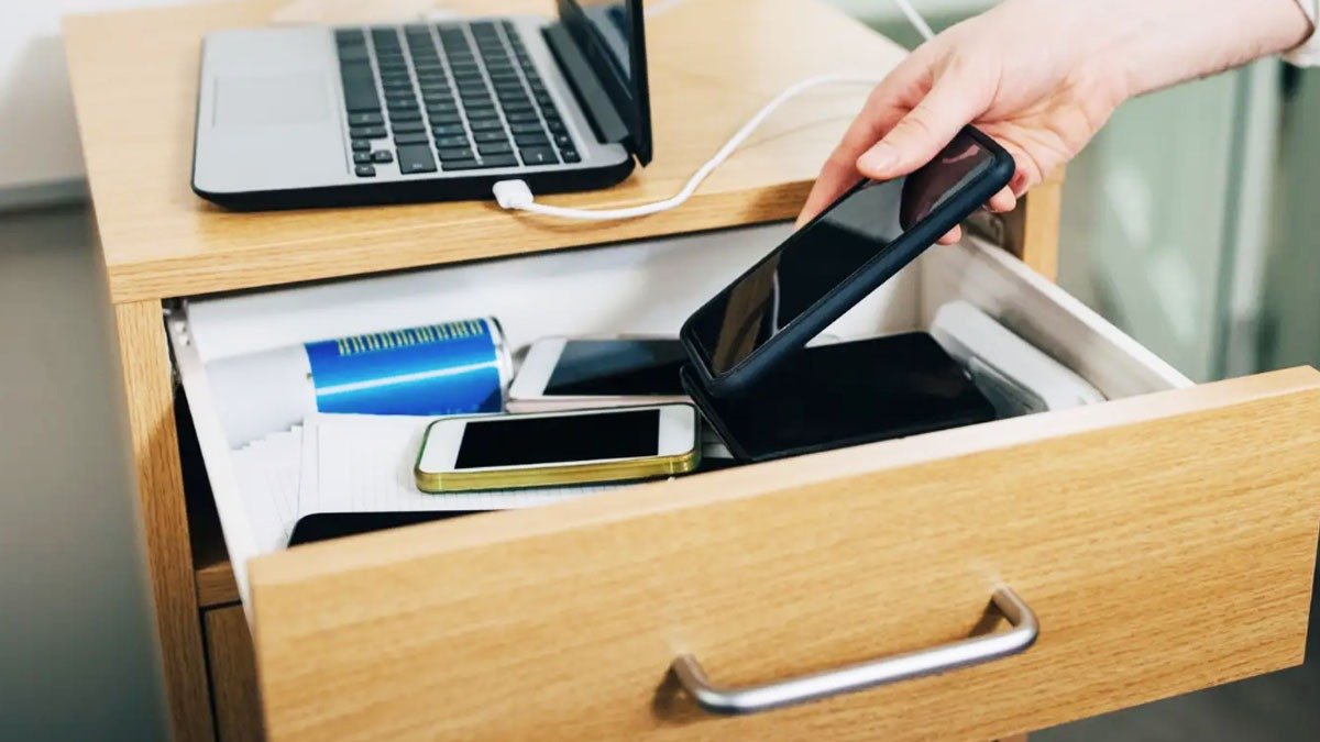 Proč byste měli telefon vypnout místo jeho restartování