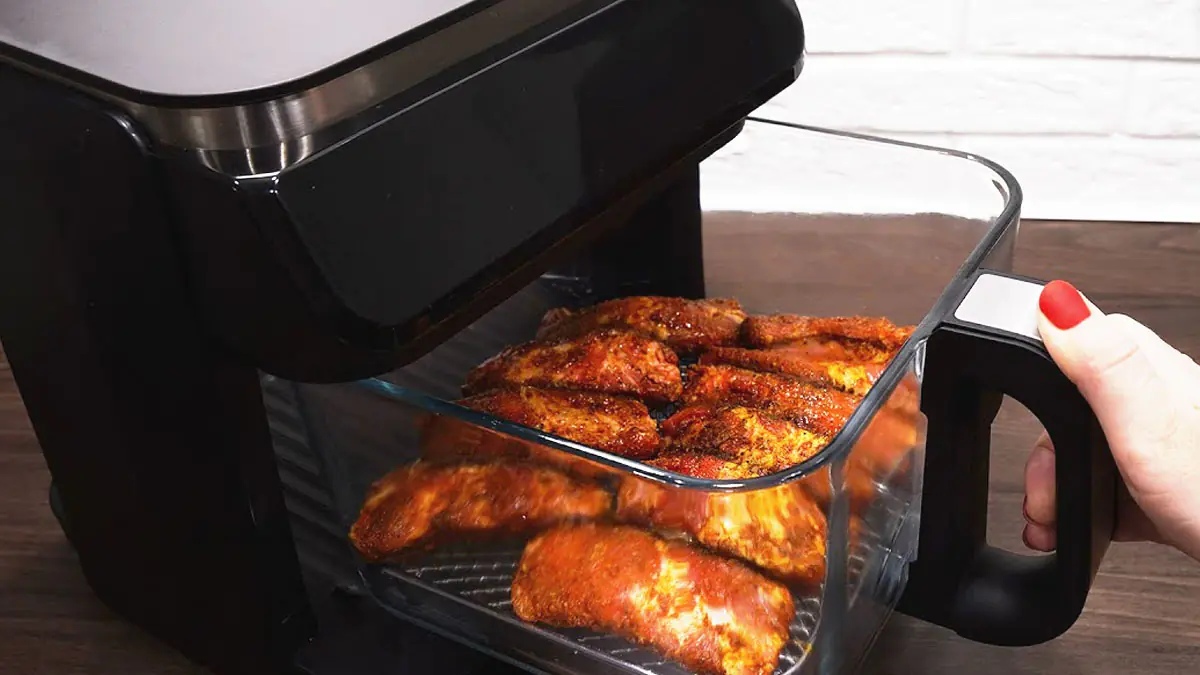 Sbohem suchým vepřovým žebrům v horkovzdušné fritéze: odborné tipy, aby zůstala křehká a šťavnatá