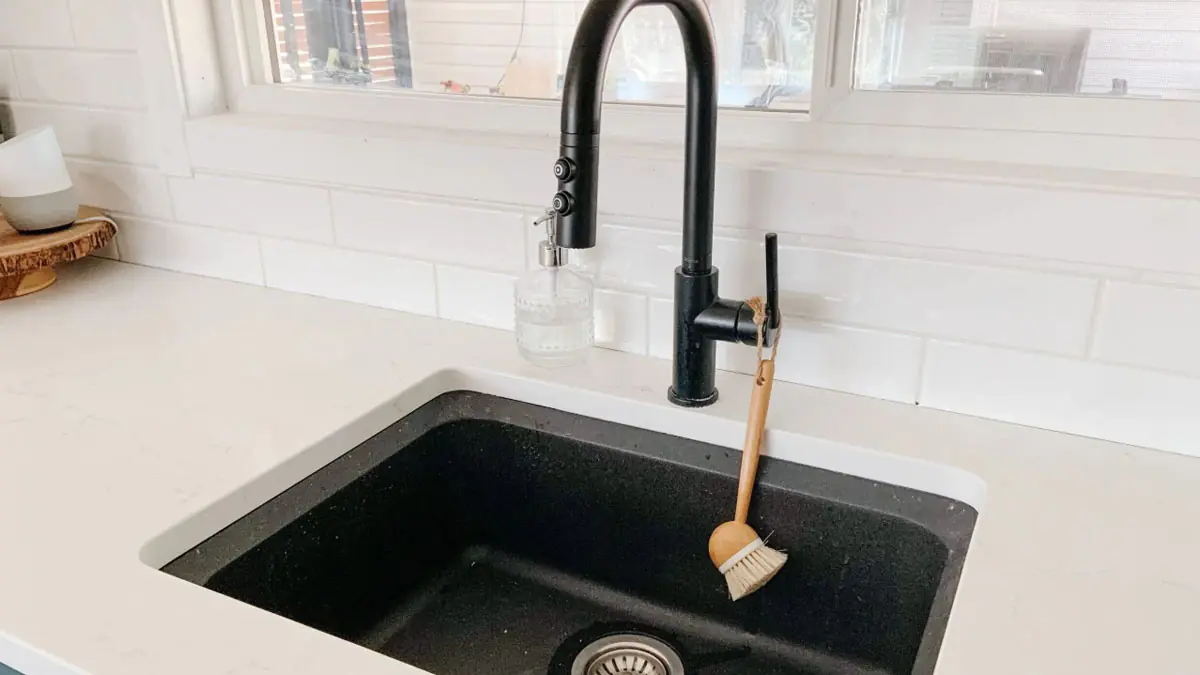 Češi se zbavují rychlovarných konvic. V kuchyních se objevuje nový standard 4 Češi se zbavují rychlovarných konvic. V kuchyních se objevuje nový standard