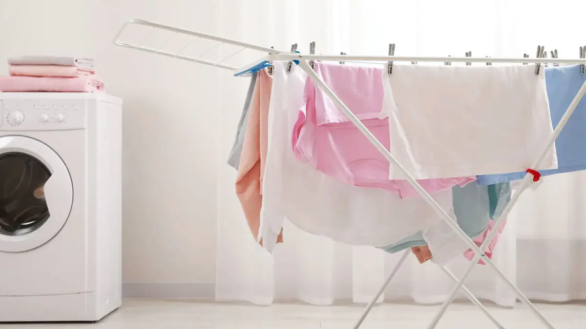 Jak sušit oblečení rychleji v zimě Jednoduchý trik, který opravdu funguje v chladném období