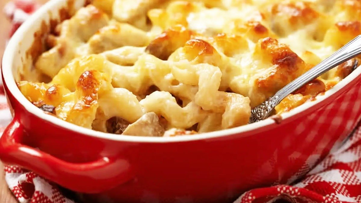 Líné těstoviny bez špinavých hrnců: nejrychlejší a nejchutnější recept, který zachrání oběd během pár minut