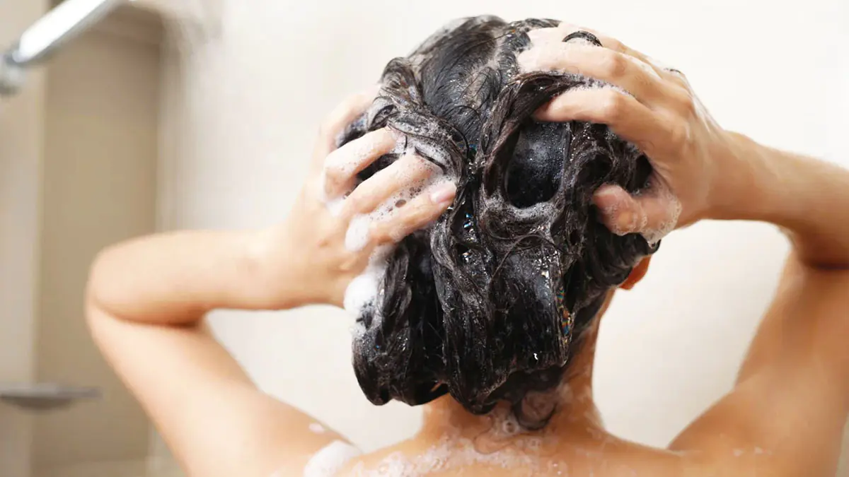 Přidávám 1 tabletu do šamponu: kořínky vlasů zůstávají čisté až 5 dní – únorový trik