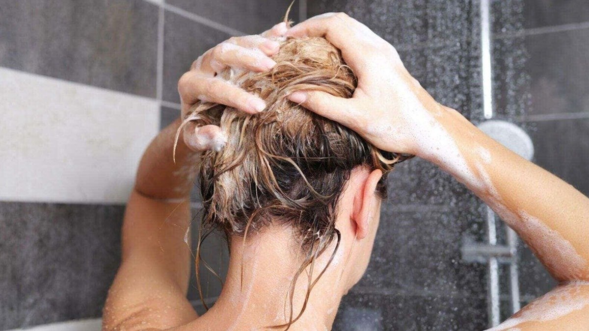 ohou šedé vlasy znovu zčernat? Odborník radí 5 druhů potravin pro černé vlasy a vysvětluje, proč si je mýt dvakrát 3 ohou šedé vlasy znovu zčernat? Odborník radí 5 druhů potravin pro černé vlasy a vysvětluje, proč si je mýt dvakrát