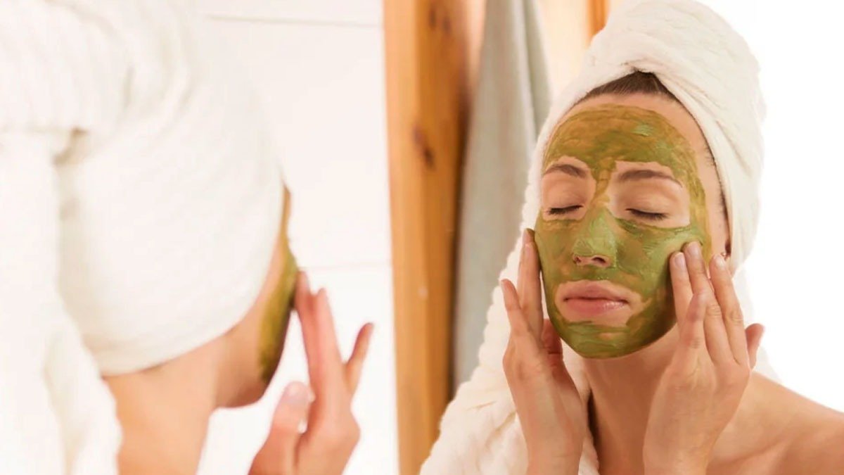 Domácí čisticí prostředek na obličej: získejte salonní lesk doma bez výdajů