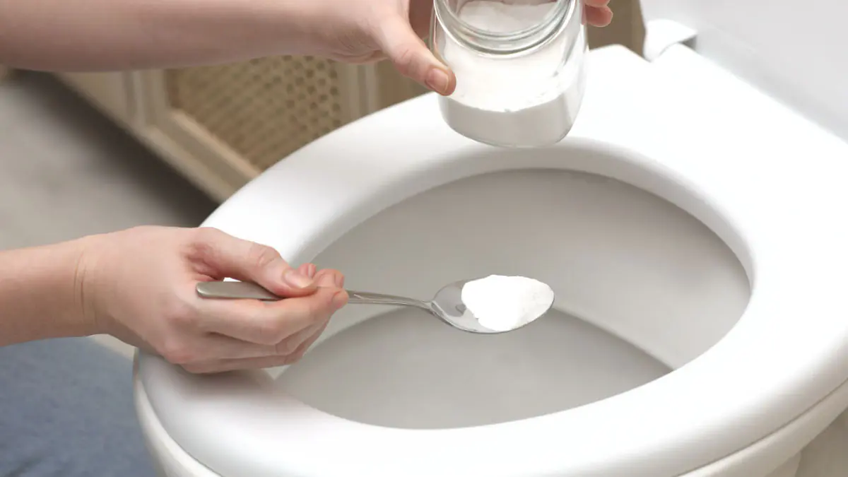 K čištění toalety už nepotřebujete chlor