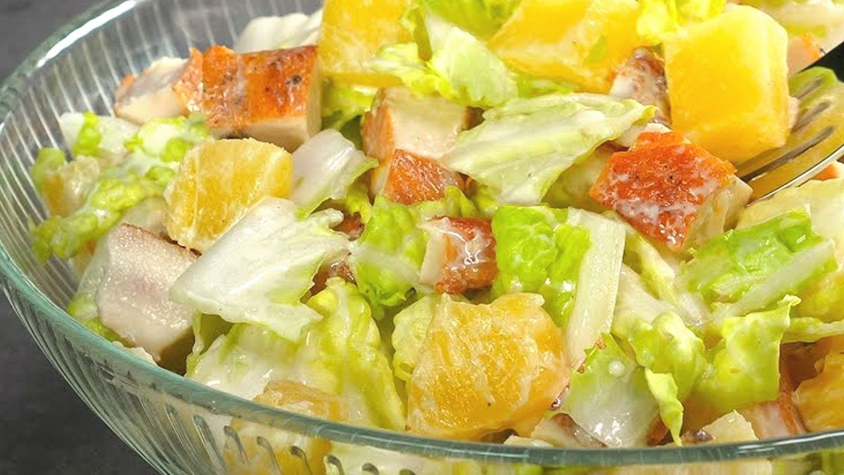 Teď na každou oslavu vídeňský salát je lepší než olivje i Caesar