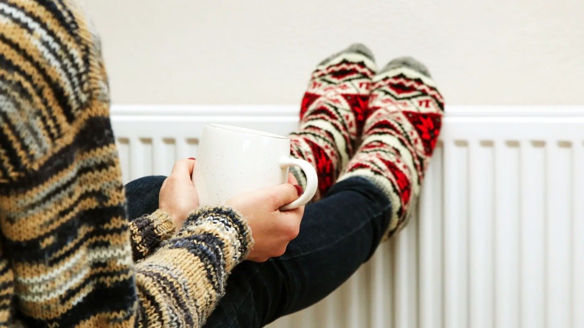 Už doma netopím víc než na 16 °C: pětikroková metoda, jak se přestat cítit zimou