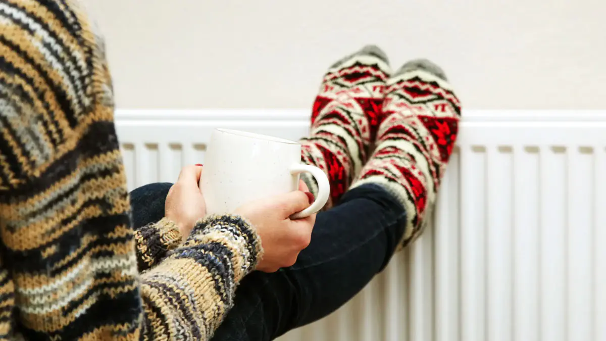 Už doma netopím víc než na 16 °C: pětikroková metoda, jak se přestat cítit zimou