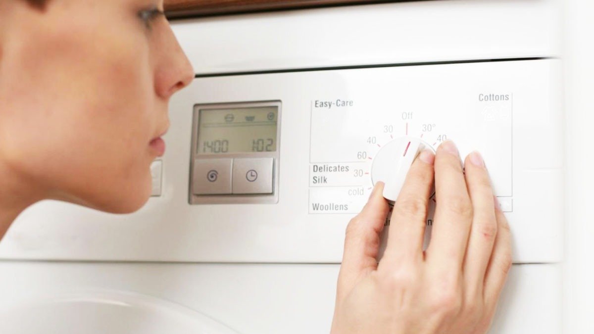 Odstřeďování v pračce: 800, 1000, 1200 nebo 1400 otáček?