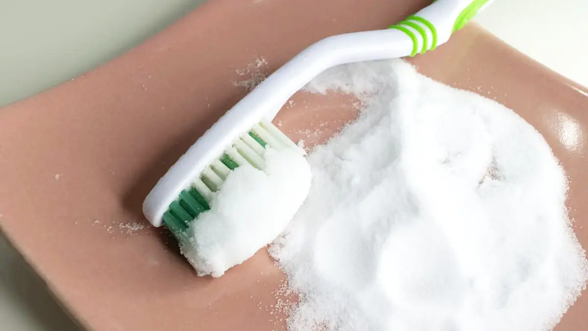 Jednoduchý způsob, jak odstranit vodní kámen ze sprchového koutu bez drhnutí