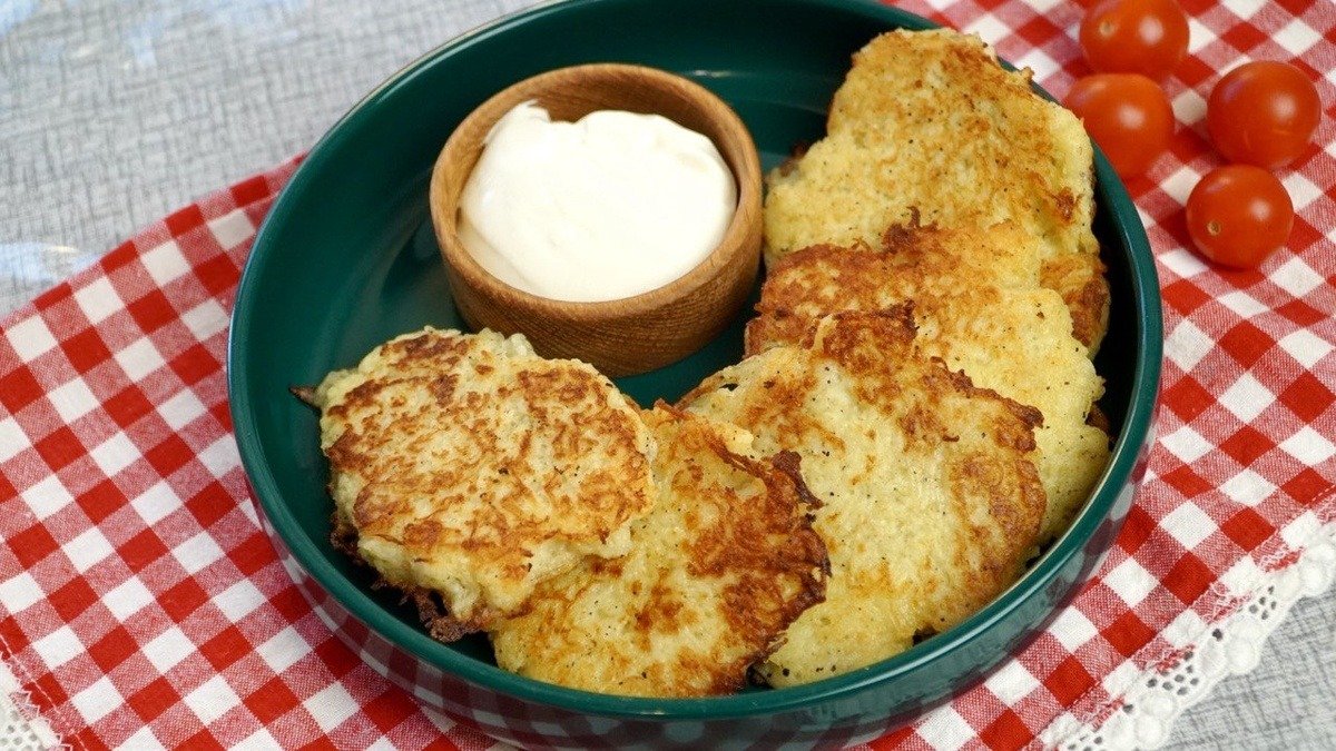 Bramboráky bez mouky a vajec: zvenku křupavé, uvnitř šťavnaté – nejde přestat